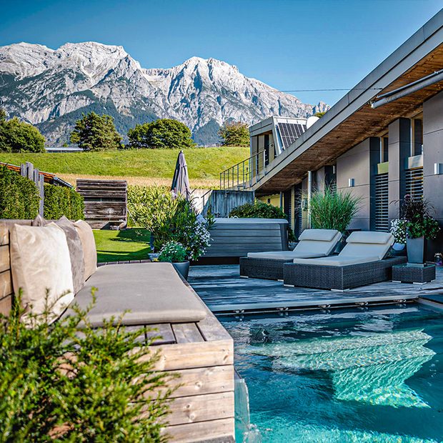 nachhaltigkeit-liegestuhl-holzcouch