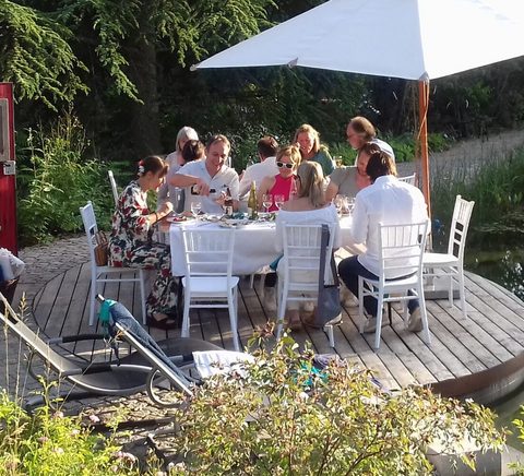 draussen-leben-pool-for-nature-familie-feiern