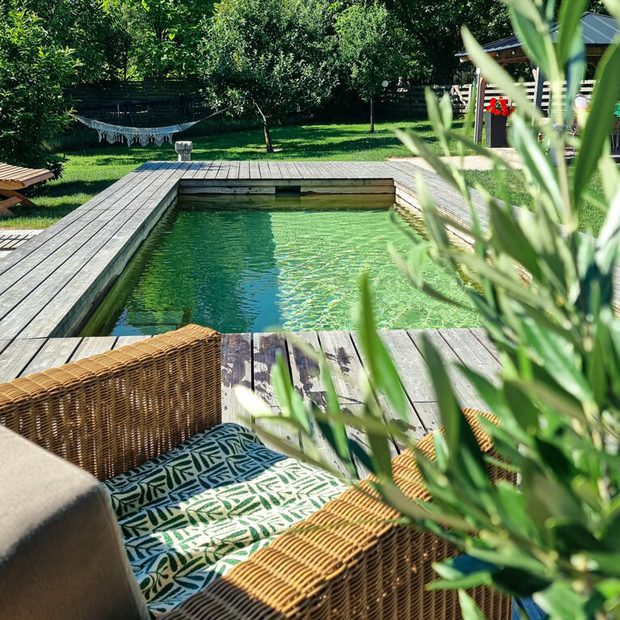 biopool-p4n-sessel-haengematte-holzumrandung